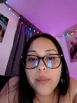 دردشة Bella-Gema الجنسية المباشرة