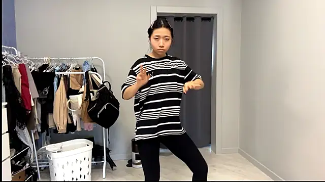 دردشة SweetMiaXO الجنسية المباشرة