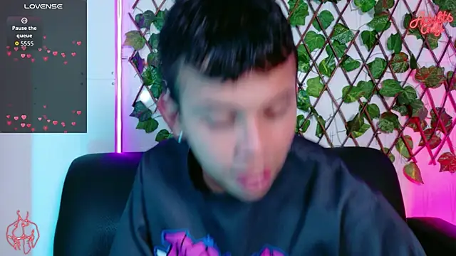 Prince_Apolo 即時 XXX 聊天