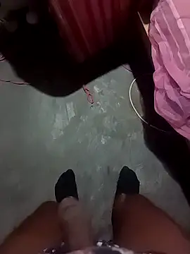 Aash_Slave_Boyn Webbikameraesitys