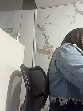 Adaara_Rey Adlı Modelin Canlı XXX Sohbeti