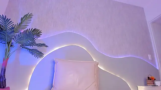 Онлайн чат XXX CannelaSmith