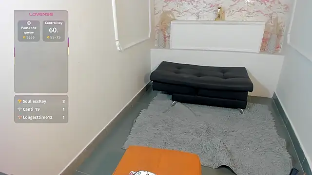 Chat +18 de Ninablaze1 ao vivo