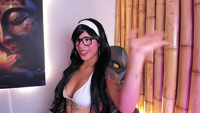 Chat +18 de charlotte_mitchell_ ao vivo