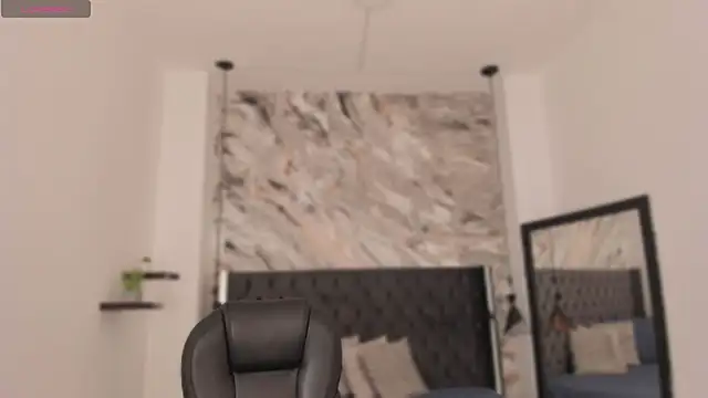 renee_shelby_ Adlı Modelin Canlı XXX Sohbeti