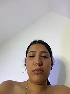 IsabellaJoness_: απευθείας συνομιλία ΧΧΧ