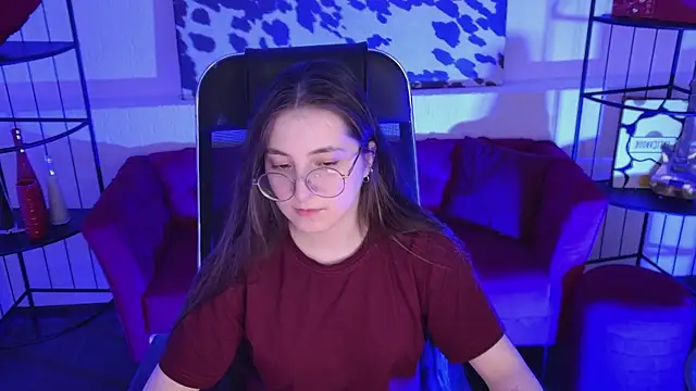 VirtuallVoyant's Live XXX Chat