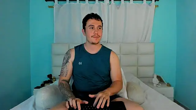 juan__jimenez Adlı Modelin Web Kamerası Şovu