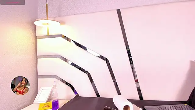 Kendall__evanss' Live XXX Chat