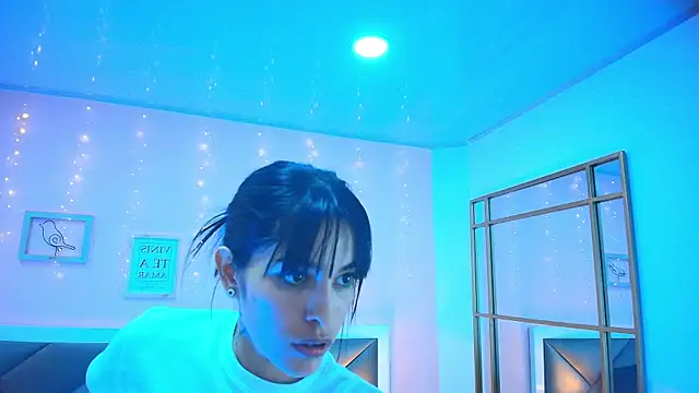 alana_spark Adlı Modelin Canlı XXX Sohbeti