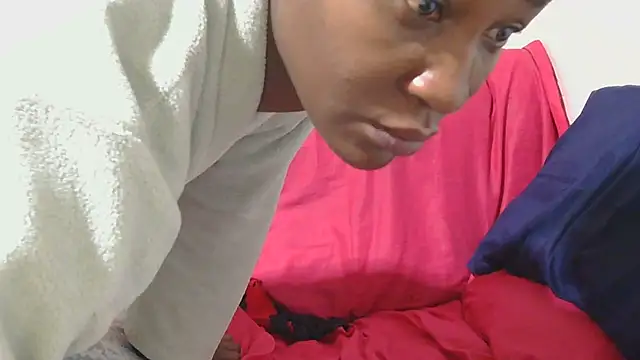 XXX chat uživo modela sluttylaura21