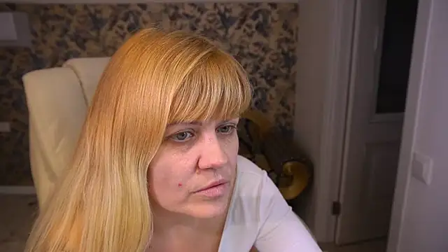 BellaLaPetit Chat XXX in diretta