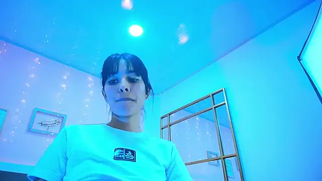 alana_spark Adlı Modelin Canlı XXX Sohbeti