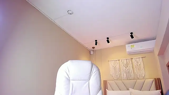 NahimiThompson 现场XXX聊天