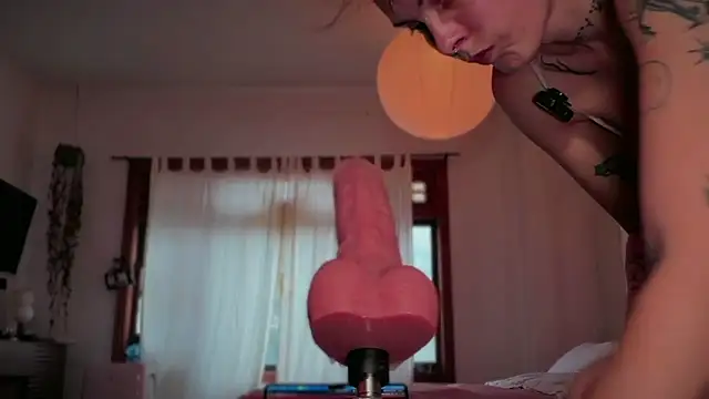 GennaJames' Webcam Show