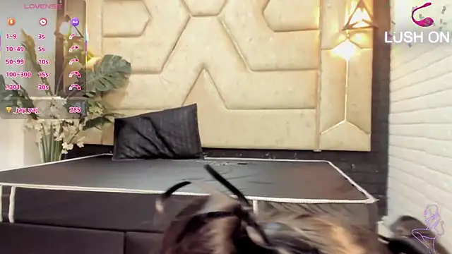 Julieta_Slav3's Live XXX Chat