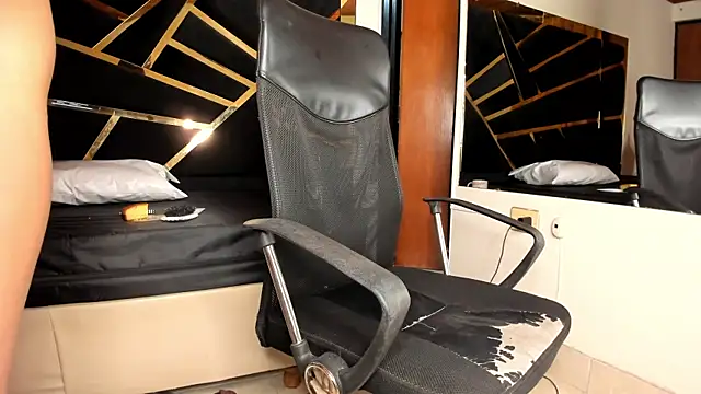 Keitty_Rose: απευθείας συνομιλία ΧΧΧ