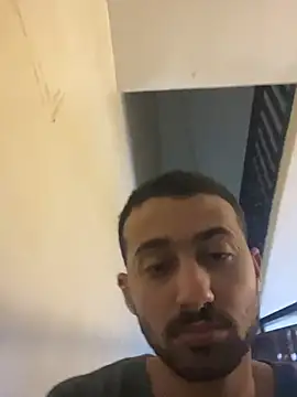 عرض كام Hehjehjeqll