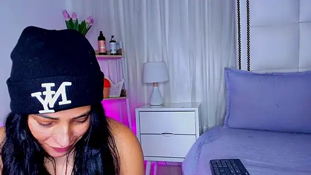 Emilybta 即時 XXX 聊天