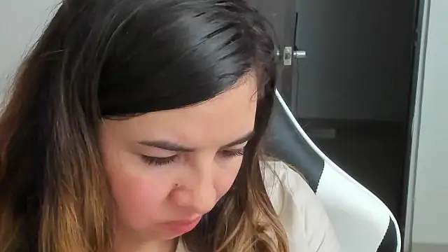 __Emma__11__Lecat_'s Live XXX Chat