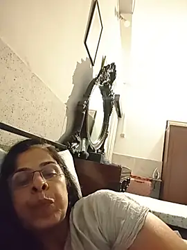 NakedMILFx's Live XXX Chat