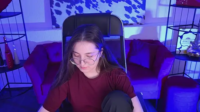 VirtuallVoyant's Live XXX Chat