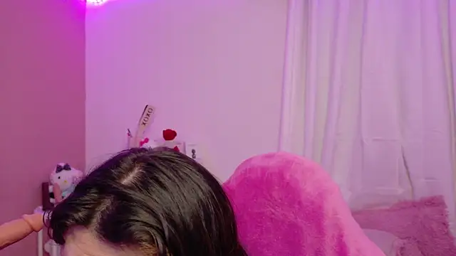 Sachi_Meow Adlı Modelin Canlı XXX Sohbeti