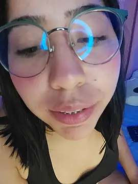 anni_ross Adlı Modelin Canlı XXX Sohbeti