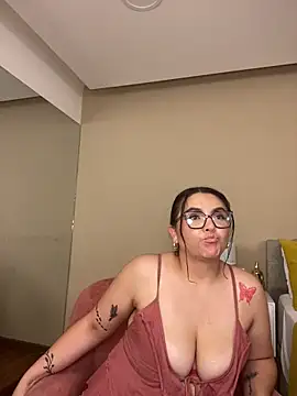 Chat XXX en directo de AlmaraRouge