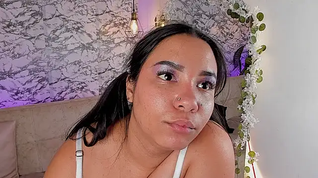 soffi_joness23 Obrolan Langsung XXX