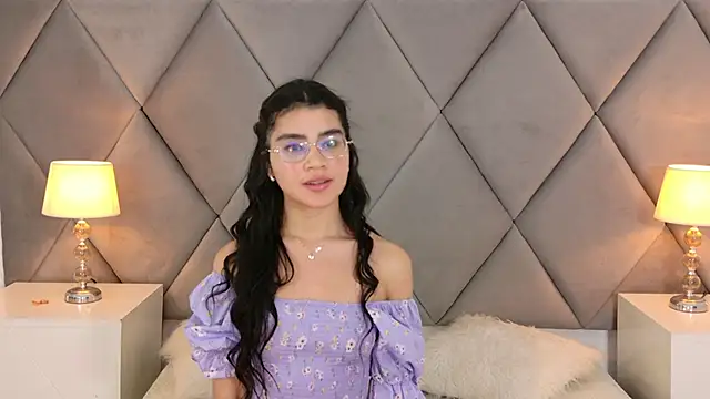 OliviaDiaz live XXX chat