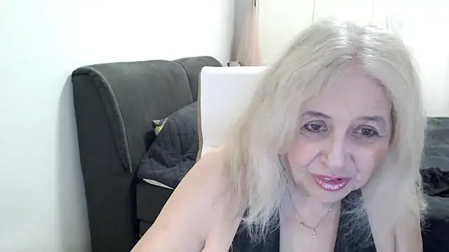 Chat +18 de SusiLifeXXX ao vivo