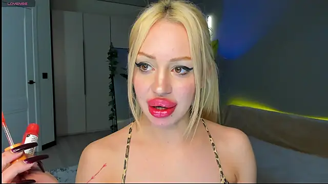 Luna_BeverlyのライブXXXチャット