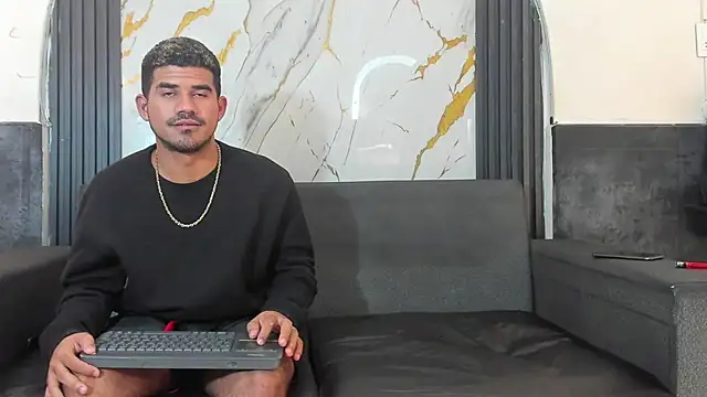 Latins_on_fire: вебкам-шоу