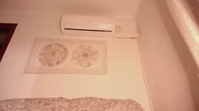 coralcatleyaのライブXXXチャット