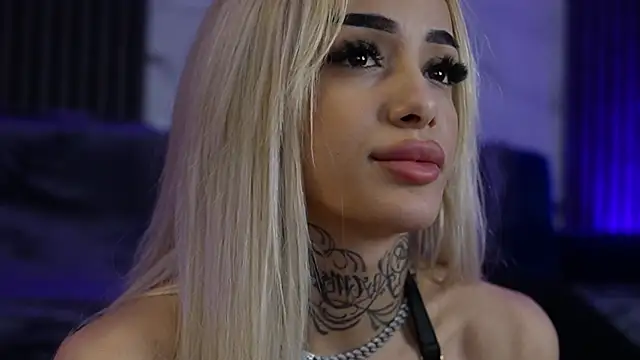 blondie_muller Chat XXX in diretta