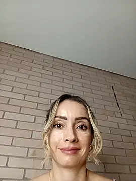 Loly_Horny live XXX chat