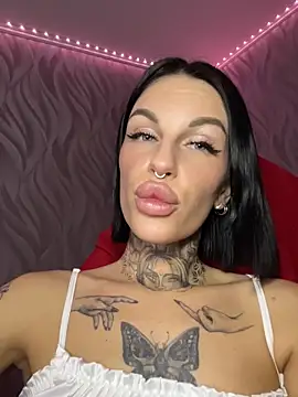 angel_devil_forever Adlı Modelin Canlı XXX Sohbeti