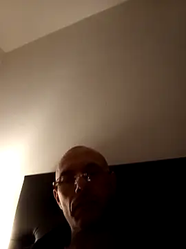 Guitccch Live XXX Chat