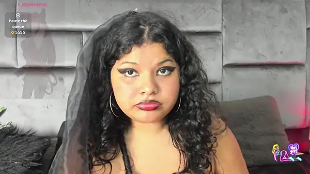 Jessica_Beltrann Adlı Modelin Canlı XXX Sohbeti