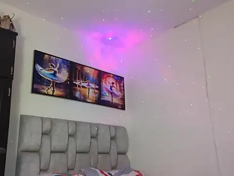 Show modela Angellyg na web-kameri