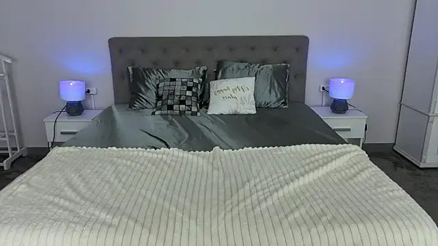 XXX chat uživo modela IsabelleDiorr