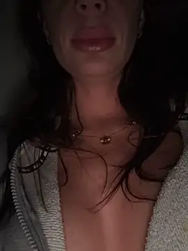 zelyramonvielly's Live XXX Chat