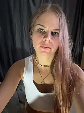 MaryMathews webkamerás műsora