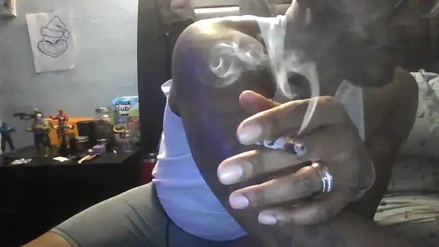 XXX chat uživo modela ReeferMadness59