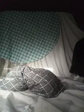 DevinToore webkamerás műsora