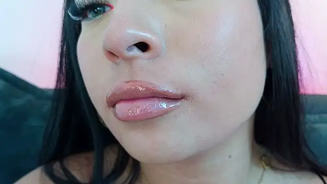 mia_roux1 – Live XXX-chat