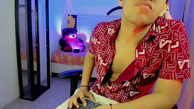 Top_and_bottom Show Webcam