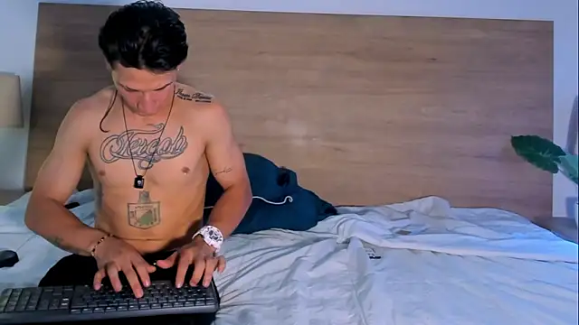 AbaturLopez Webcamshow