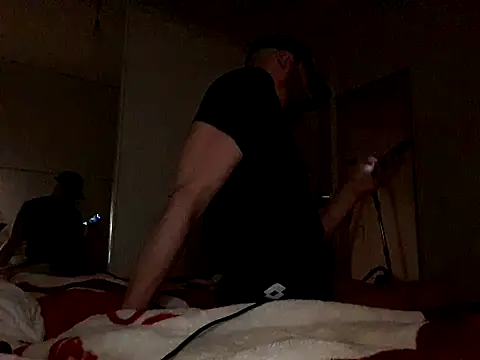 Pokazy przed kamerką – DressingForFun